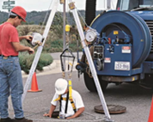 Confined Spaces in Construction (Spanish)