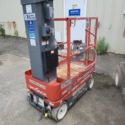 2018 Skyjack SJ16 Self-Propelled One-Person Lift
