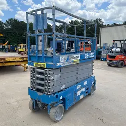 2017 Genie GS-3232 Scissor Lift