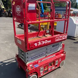 2017 MEC 1330SE Scissor Lift