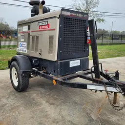 2019 Lincoln Electric VANTAGE 549 Welder
