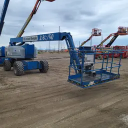 2015 Genie Z-80/60J Articulating Boom Lift