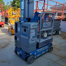 2017 Genie GR-20 Self-Propelled One-Person Lift