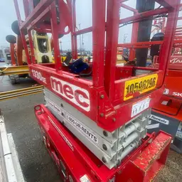 2017 MEC 1330SE Scissor Lift