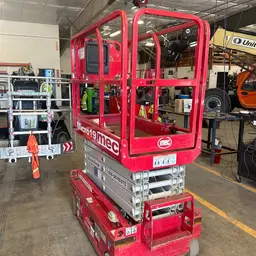 2018 MEC MICRO 19 Scissor Lift