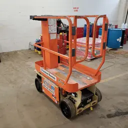 2014 JLG 1230ES Self-Propelled One-Person Lift