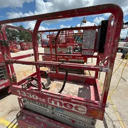 2017 MEC 1330SE Scissor Lift