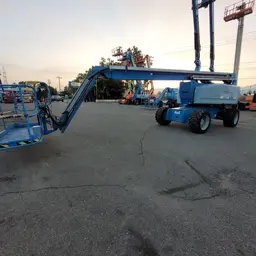 2015 Genie Z-80/60 Articulating Boom Lift