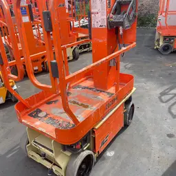 2018 JLG 1230ES Self-Propelled One-Person Lift