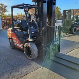 2018 Toyota 8FGU30 Warehouse Forklift