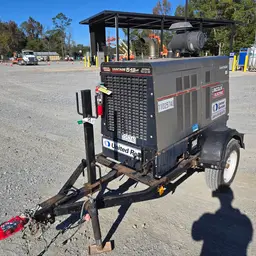 2019 Lincoln Electric VANTAGE 549 Welder