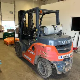 2018 Toyota 8FG35U Warehouse Forklift