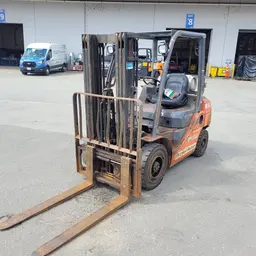 2018 Toyota 8FGU25 Warehouse Forklift