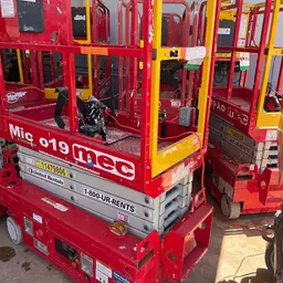 2018 MEC MICRO 19 Scissor Lift