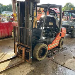 2016 Toyota 8FGU30 Warehouse Forklift