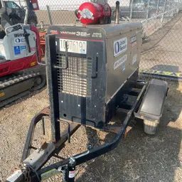 2019 Lincoln Electric VANTAGE 322 Welder
