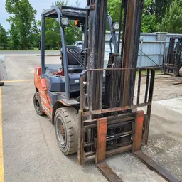2018 Toyota 8FDU30 Warehouse Forklift