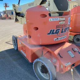 2013 JLG E400AJPN Articulating Boom Lift
