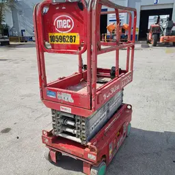2017 MEC 1330SE Scissor Lift