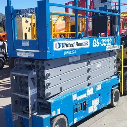 2017 Genie GS-3232 Scissor Lift