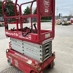 2018 MEC MICRO 19 Scissor Lift