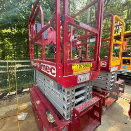 2018 MEC MICRO 19 Scissor Lift