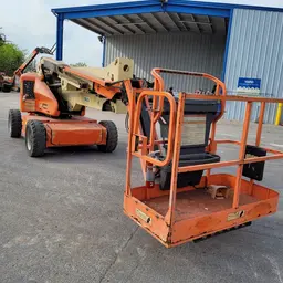 2014 JLG E450AJ Articulating Boom Lift