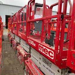2017 MEC 1330SE Scissor Lift