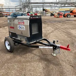 2022 Lincoln Electric VANTAGE 322 Welder