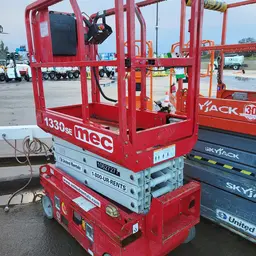 2017 MEC 1330SE Scissor Lift