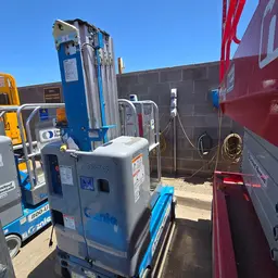 2015 Genie GR-20 Self-Propelled One-Person Lift