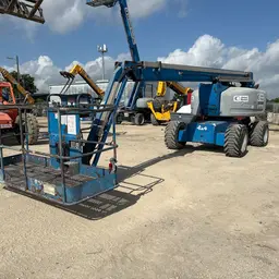 2015 Genie Z-80/60J Articulating Boom Lift