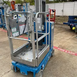 2017 Genie GR-20 Self-Propelled One-Person Lift