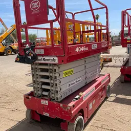 2017 MEC 4046SE Scissor Lift