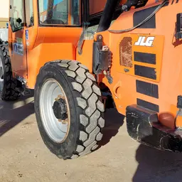 2017 SKYTRAK 6042 Forklift