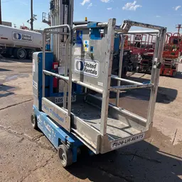 2017 Genie GR-20 Self-Propelled One-Person Lift