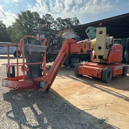 2012 JLG E400AJP Articulating Boom Lift