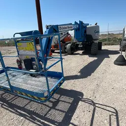 2016 Genie Z-62/40 Articulating Boom Lift
