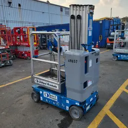 2017 Genie GR-20 Self-Propelled One-Person Lift