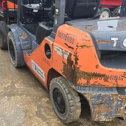 2016 Toyota 8FDU25 Warehouse Forklift