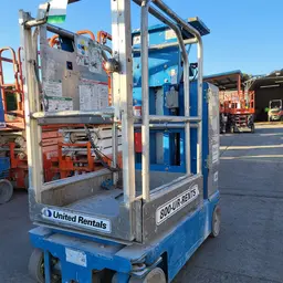 2017 Genie GR-12 Self-Propelled One-Person Lift