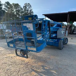 2012 Genie Z-45/25 DC Articulating Boom Lift