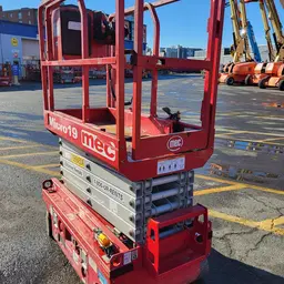 2017 MEC MICRO 19 Scissor Lift