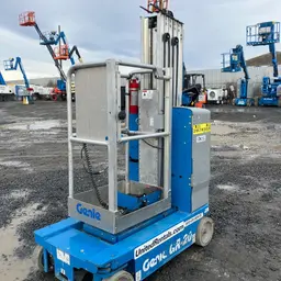 2017 Genie GR-20 Self-Propelled One-Person Lift