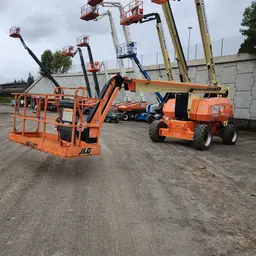 2016 JLG 800AJ Articulating Boom Lift