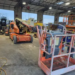 2014 JLG E400AJPN Articulating Boom Lift