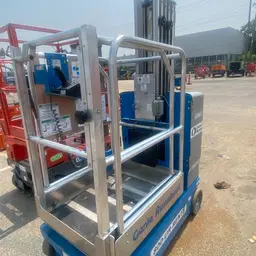 2017 Genie GR-20 Self-Propelled One-Person Lift