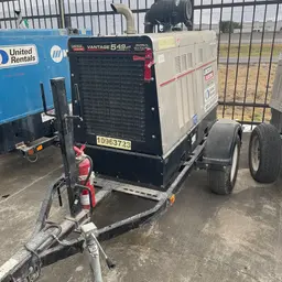2019 Lincoln Electric VANTAGE 549 Welder