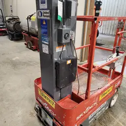 2018 Skyjack SJ16 Self-Propelled One-Person Lift