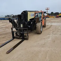 2016 JLG 1055 Forklift